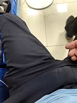 Snapshot of huzi518 chatting on September 19, 2025, 7:56 am huzi518 online show from September 19, 2025, 7:56 am