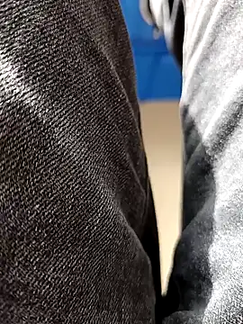 Snapshot of huzi518 chatting on November 27, 2025, 2:45 am huzi518 online show from November 27, 2025, 2:45 am