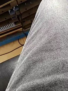 Snapshot of huzi518 chatting on April 8, 2026, 7:21 am huzi518 online show from April 8, 2026, 7:21 am