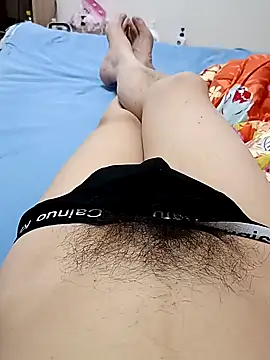 Snapshot of huzi518 chatting on November 28, 2025, 5:24 pm huzi518 online show from November 28, 2025, 5:24 pm