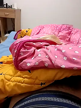 Snapshot of huzi518 chatting on March 31, 2026, 1:35 pm huzi518 online show from March 31, 2026, 1:35 pm