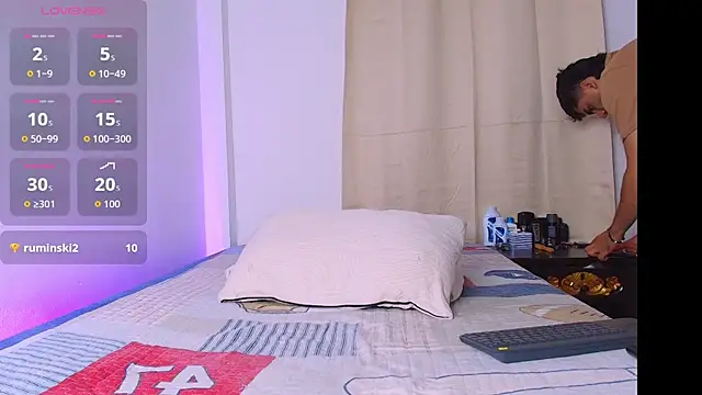 Colt Perci online show from September 12, 2025, 5:29 am