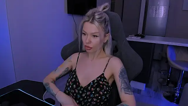 Snapshot of Sasha_Mason chatting on February 7, 2025, 2:50 am Sasha Mason online show from February 7, 2025, 2:50 am