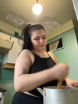 NanaDaizy online show from November 4, 2025, 1:37 pm