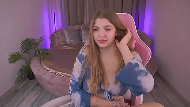 AnikaJane online show from March 9, 2025, 7:01 am