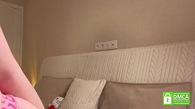 lulu moonmoon online show from November 15, 2025, 3:16 pm