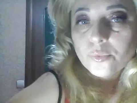 SweetCandy356 online show from March 7, 2025, 4:33 pm