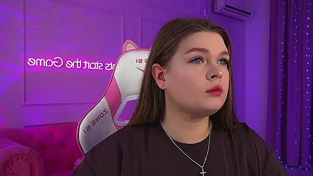 Snapshot of CrystalLyons chatting on March 1, 2026, 6:24 am CrystalLyons online show from March 1, 2026, 6:24 am