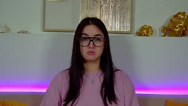 ChristinaMilton online show from November 7, 2025, 6:12 pm