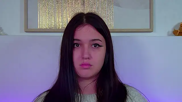 ChristinaMilton online show from October 5, 2025, 5:42 am