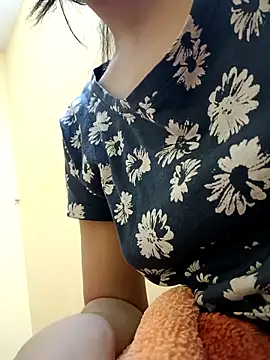 Snapshot of Sanaya_7 chatting on January 26, 2025, 5:44 pm Sanaya 7 online show from January 26, 2025, 5:44 pm