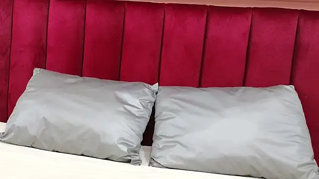 JESSYCORTES online show from March 10, 2025, 2:16 pm