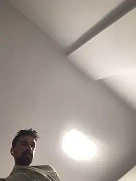 Lucascacaca online show from October 19, 2025, 5:05 pm