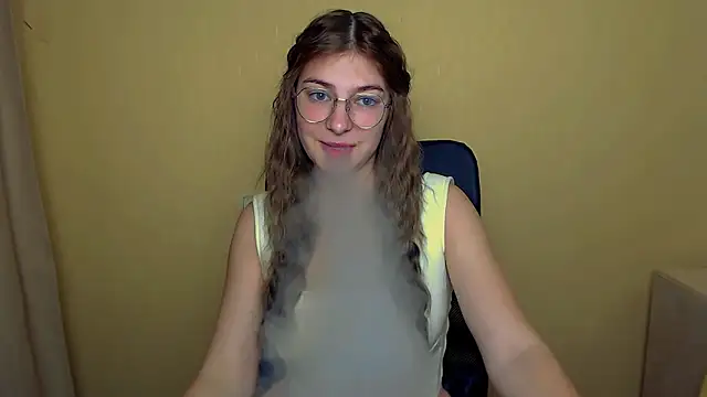 Snapshot of Luna_Lush_ chatting on October 17, 2025, 5:33 am Luna Lush online show from October 17, 2025, 5:33 am