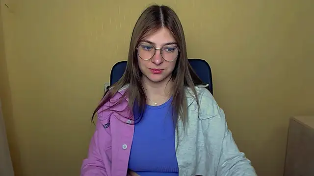 Snapshot of Luna_Lush_ chatting on October 10, 2025, 9:10 am Luna Lush online show from October 10, 2025, 9:10 am