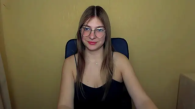 Snapshot of Luna_Lush_ chatting on October 13, 2025, 8:49 am Luna Lush online show from October 13, 2025, 8:49 am