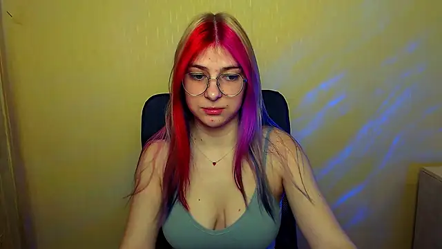 Snapshot of Luna_Lush_ chatting on February 15, 2025, 8:44 am Luna Lush online show from February 15, 2025, 8:44 am