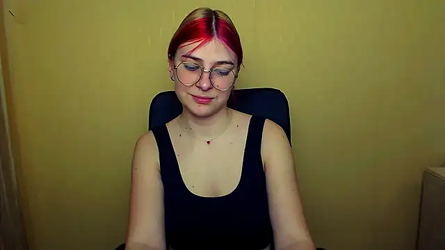 Snapshot of Luna_Lush_ chatting on February 27, 2025, 9:18 am Luna Lush online show from February 27, 2025, 9:18 am