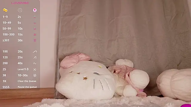 Snapshot of Sarah_cam06 chatting on April 6, 2026, 4:46 am Sarah cam06 online show from April 6, 2026, 4:46 am