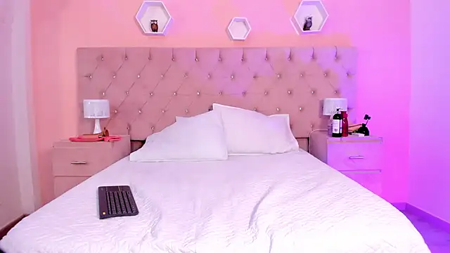 AmatistaLux  online show from February 10, 2025, 2:26 pm