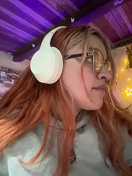 SophiaWeestt99 online show from May 9, 2026, 4:16 am
