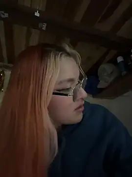 SophiaWeestt99 online show from May 13, 2026, 2:29 am