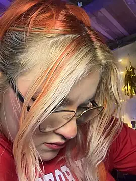 SophiaWeestt99 online show from April 23, 2026, 4:41 am