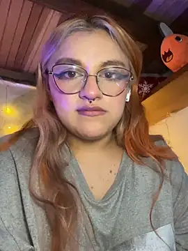 SophiaWeestt99 online show from February 3, 2026, 6:40 am