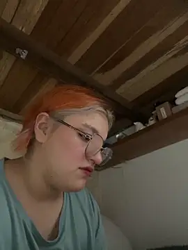 Snapshot of SophiaWeestt99 chatting on November 5, 2025, 3:20 am SophiaWeestt99 online show from November 5, 2025, 3:20 am