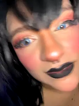 Snapshot of SophiaWeestt99 chatting on November 16, 2025, 2:38 am SophiaWeestt99 online show from November 16, 2025, 2:38 am