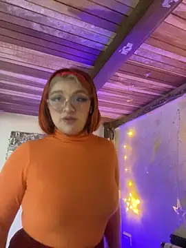 Snapshot of SophiaWeestt99 chatting on November 2, 2025, 3:33 am SophiaWeestt99 online show from November 2, 2025, 3:33 am