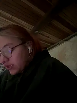 Snapshot of SophiaWeestt99 chatting on November 21, 2025, 2:54 am SophiaWeestt99 online show from November 21, 2025, 2:54 am