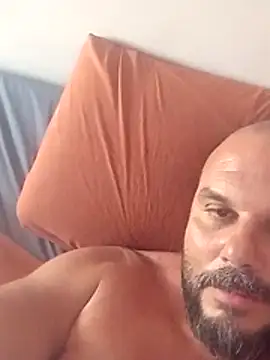 Snapshot of Javierchico chatting on July 25, 2026, 11:05 am Javierchico online show from July 25, 2026, 11:05 am