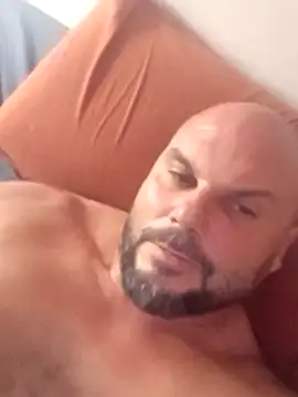 Snapshot of Javierchico chatting on July 29, 2026, 4:17 pm Javierchico online show from July 29, 2026, 4:17 pm