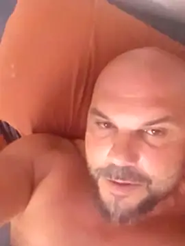 Snapshot of Javierchico chatting on July 13, 2026, 5:51 am Javierchico online show from July 13, 2026, 5:51 am