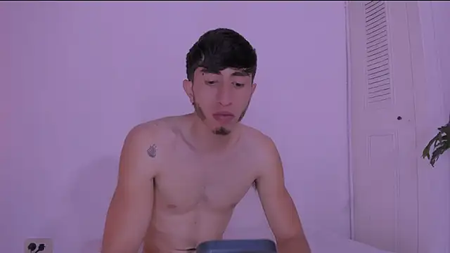 Snapshot of Miiafoxxx chatting on September 30, 2025, 2:28 am Miiafoxxx online show from September 30, 2025, 2:28 am