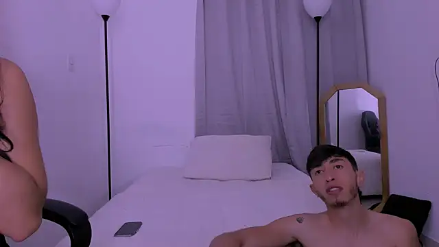 Snapshot of Miiafoxxx chatting on December 23, 2024, 1:51 am Miiafoxxx online show from December 23, 2024, 1:51 am