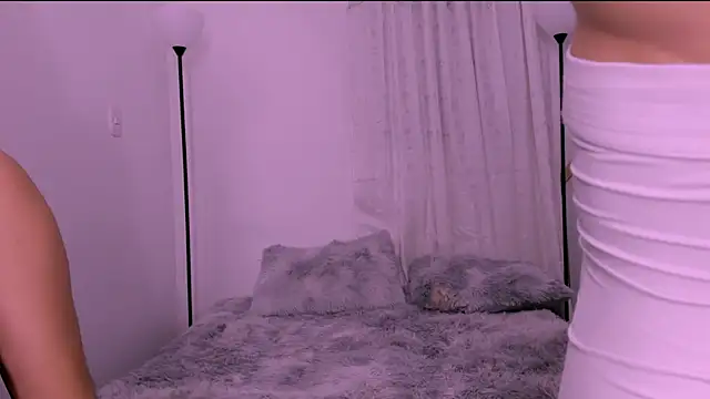 Snapshot of Miiafoxxx chatting on February 13, 2025, 9:17 pm Miiafoxxx online show from February 13, 2025, 9:17 pm