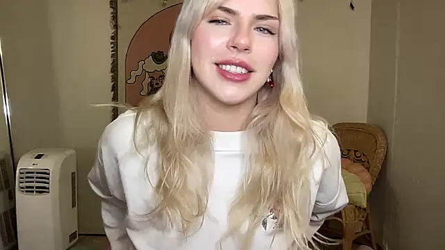 SirenitySirenxx online show from March 5, 2025, 2:03 am