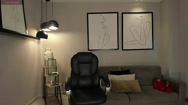 RebeccaHudson online show from February 14, 2026, 7:47 pm