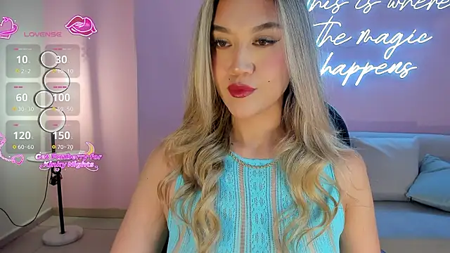 RebeccaHudson online show from March 4, 2026, 7:54 pm