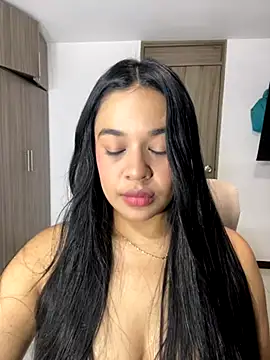 Snapshot of Aitana98_ chatting on September 15, 2025, 2:23 am Aitana98 online show from September 15, 2025, 2:23 am