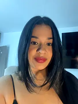 Snapshot of Aitana98_ chatting on September 21, 2025, 2:17 am Aitana98 online show from September 21, 2025, 2:17 am