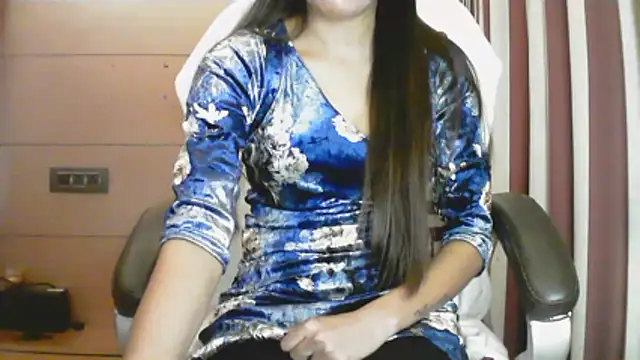 collage hoty online show from January 10, 2026, 2:51 am