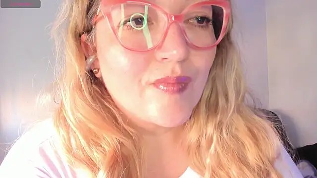 Snapshot of Naty_Mature_ chatting on April 19, 2026, 5:14 pm Naty Mature online show from April 19, 2026, 5:14 pm