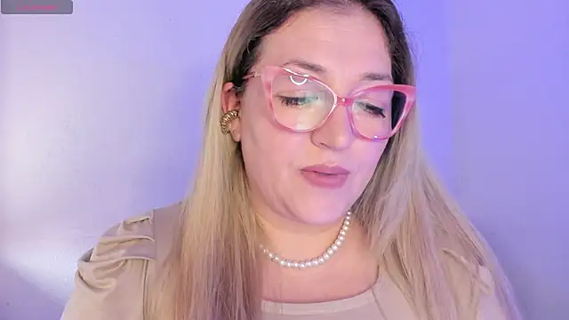 Naty Mature  online show from March 20, 2026, 5:25 pm