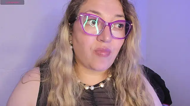Snapshot of Naty_Mature_ chatting on April 30, 2026, 8:57 pm Naty Mature online show from April 30, 2026, 8:57 pm