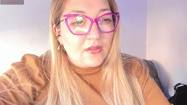 Snapshot of Naty_Mature_ chatting on May 6, 2026, 5:28 pm Naty Mature online show from May 6, 2026, 5:28 pm