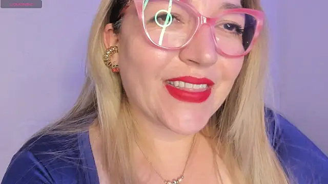 Naty Mature  online show from April 9, 2026, 8:48 pm