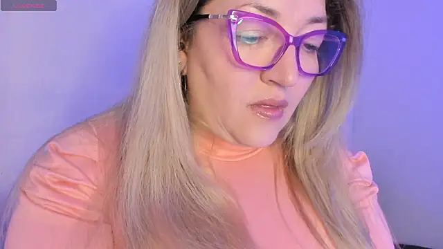 Naty Mature  online show from March 14, 2026, 6:25 pm